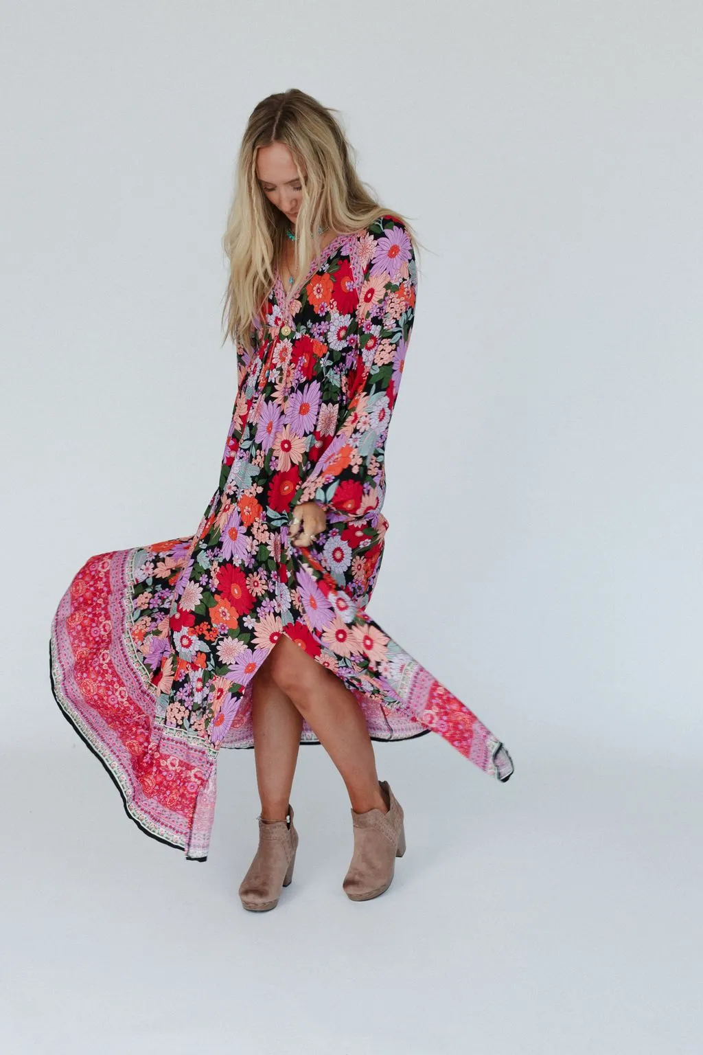 Meadow Edge Maxi Dress - Black Multi
