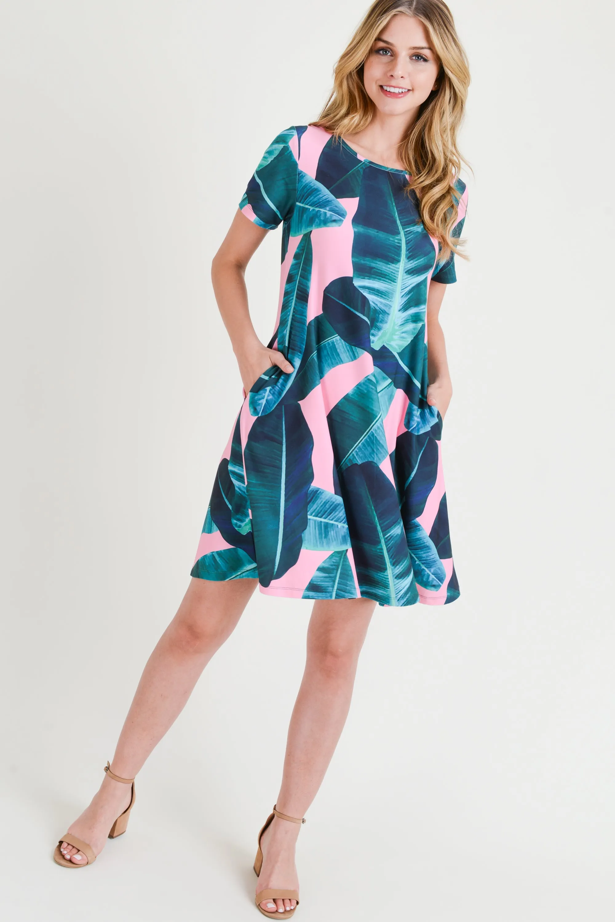 Tropical Resort Palm Leaf Print Short Sleeve Swing Dress