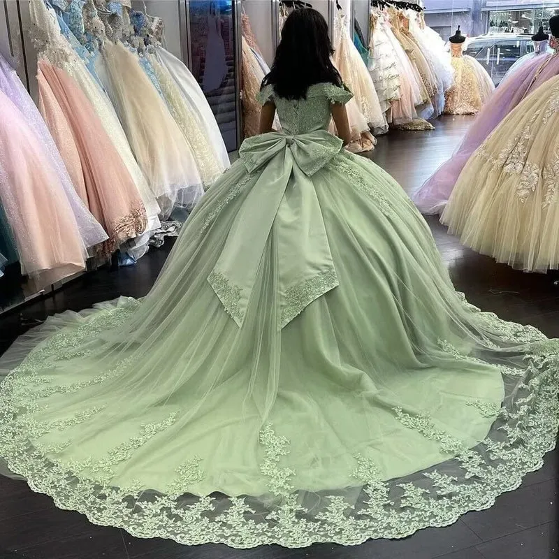 V-neck Appliques Quinceanera Dresses with Bowknot