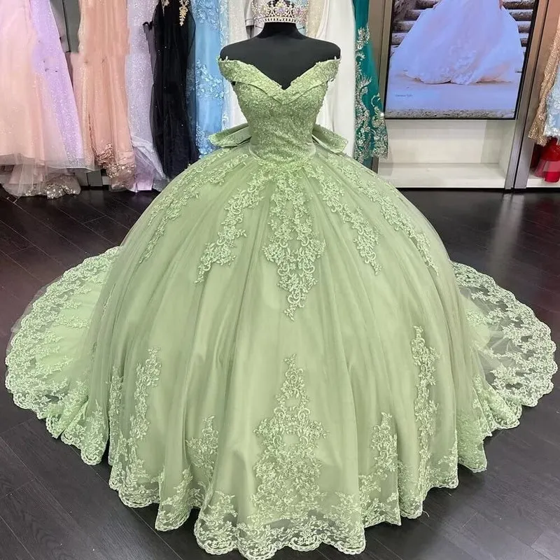 V-neck Appliques Quinceanera Dresses with Bowknot