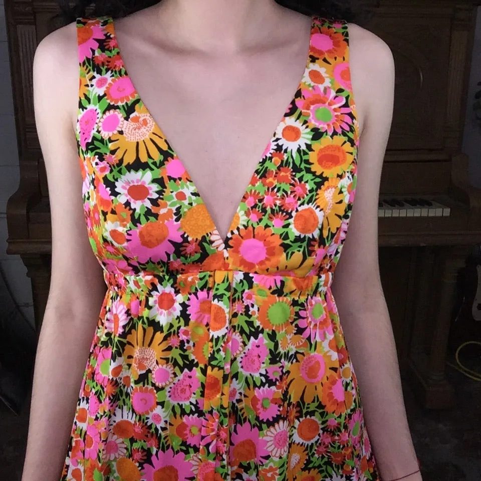 Vintage 70s | Pink Floral Groovy Boho Hippie Halter Maxi Dress | XS